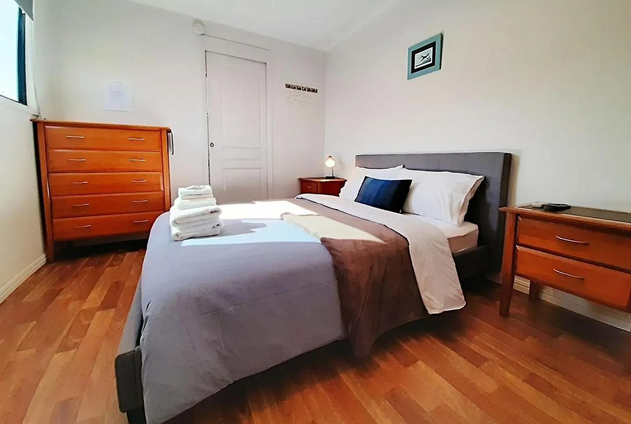 Tatil parkı Mt Larcom Tourist Park Otel Mount Larcom