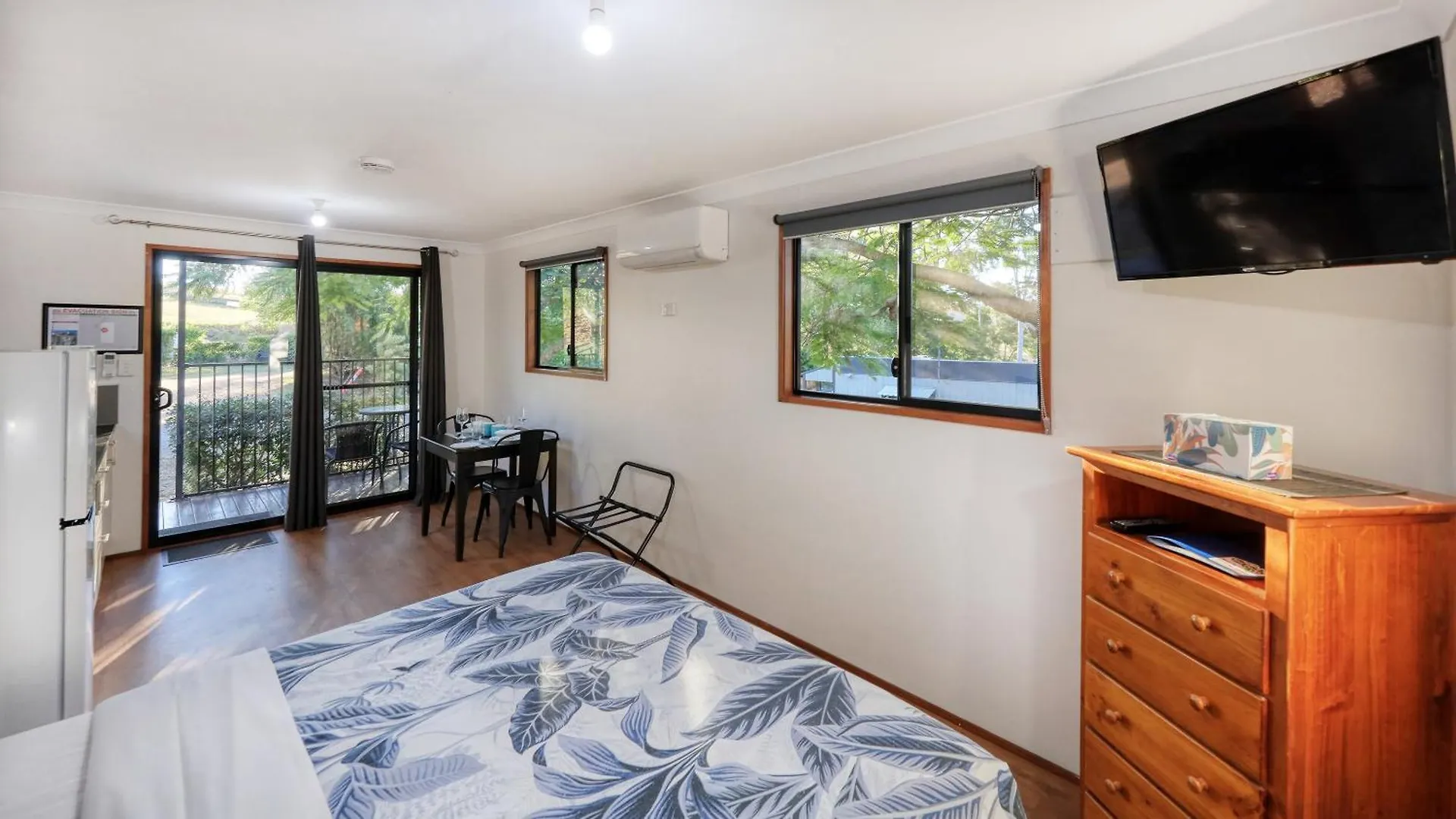 Mt Larcom Tourist Park Otel Mount Larcom Tatil parkı