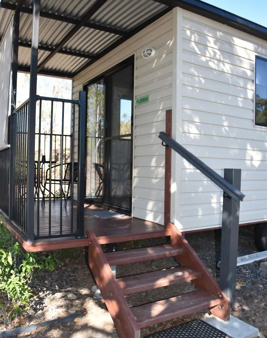 Mt Larcom Tourist Park 호텔 Mount Larcom 홀리데이파크